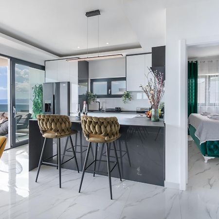 Lux Penthouse Panoramic View With Jacuzzi Apartment Makarska Exterior foto