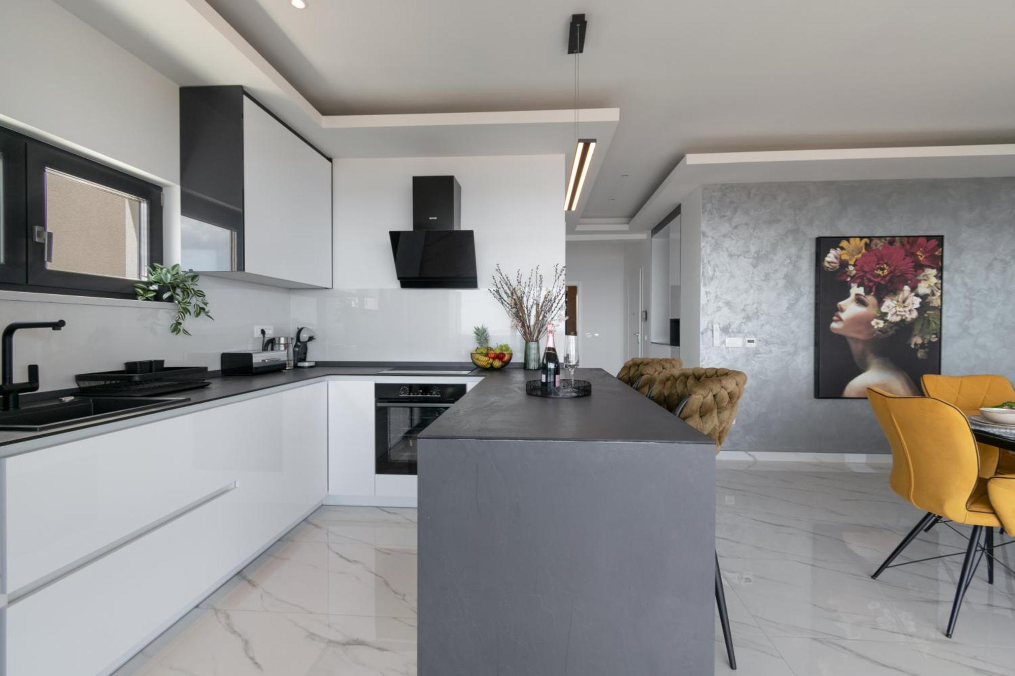 Lux Penthouse Panoramic View With Jacuzzi Apartment Makarska Exterior foto