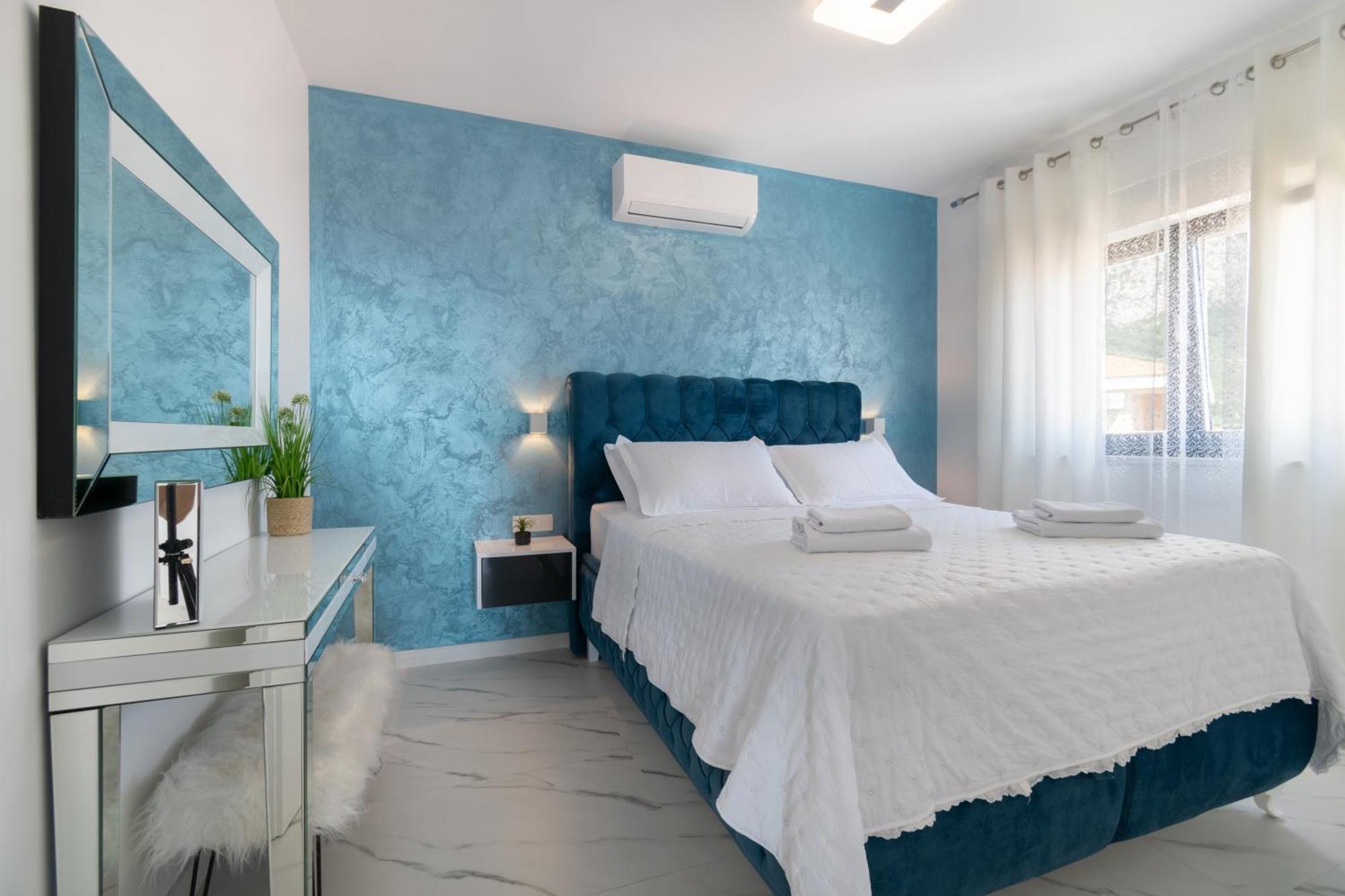 Lux Penthouse Panoramic View With Jacuzzi Apartment Makarska Exterior foto